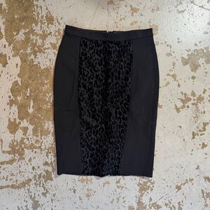 ANN TAYLOR Womens Rayon Polyester Pencil Skirt Velvet Flocking Black s…